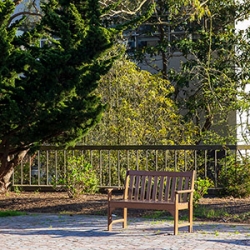 empty park bench